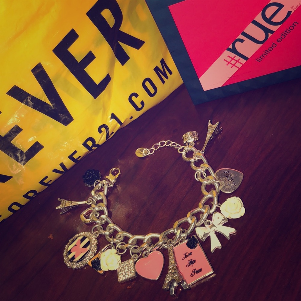 Charm bracelet
